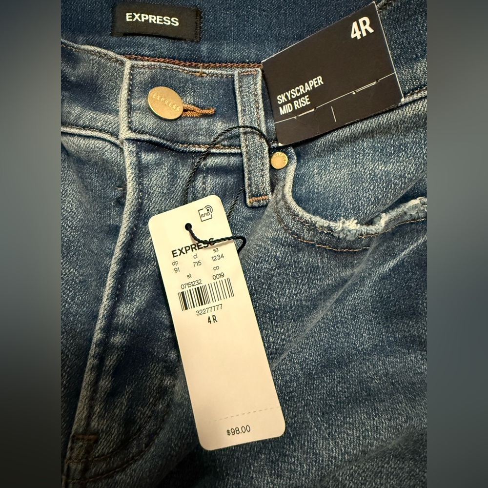 Express High Rise Light Blue Jeans - Picture 5 of 5
